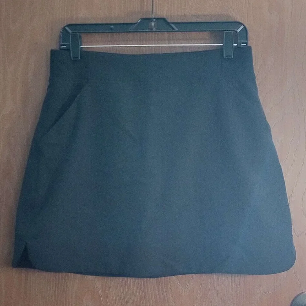 32 Degrees Cool Black Sports Skirt Size Small with Shorts and Pockets - Picture 2 of 5